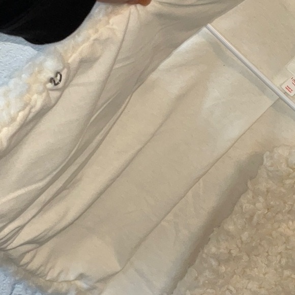 CAT & JACK GIRLS SHERPA VEST SIZE L 10/12 - Picture 7 of 10